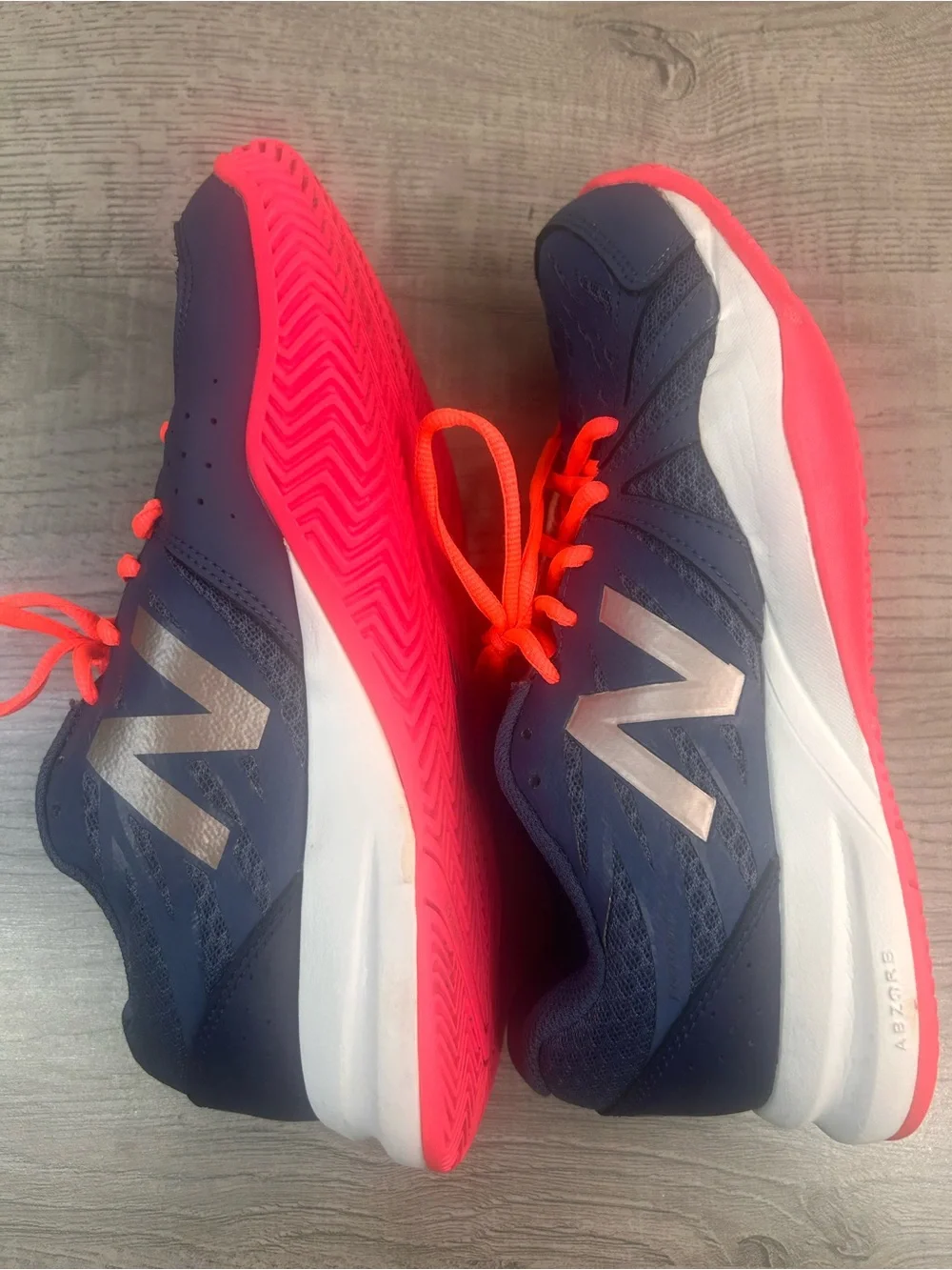 New Balance 696V4 Navy & Pink Running Sneakers Women’s Size 8.5